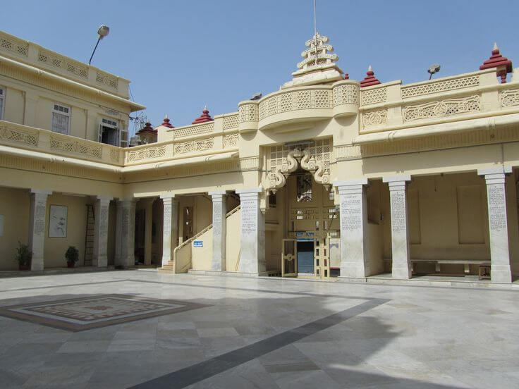 Porbandar — taxi from Rajkot by Mahadev Cabs